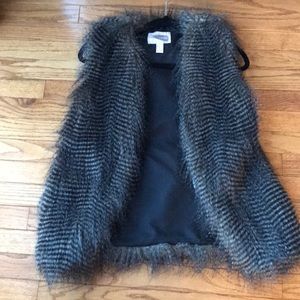 FOREVER 21 Contemporary Grey/ Black Faux Fur Vest